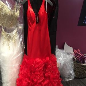 Mermaid Satin/Organza Prom Gown